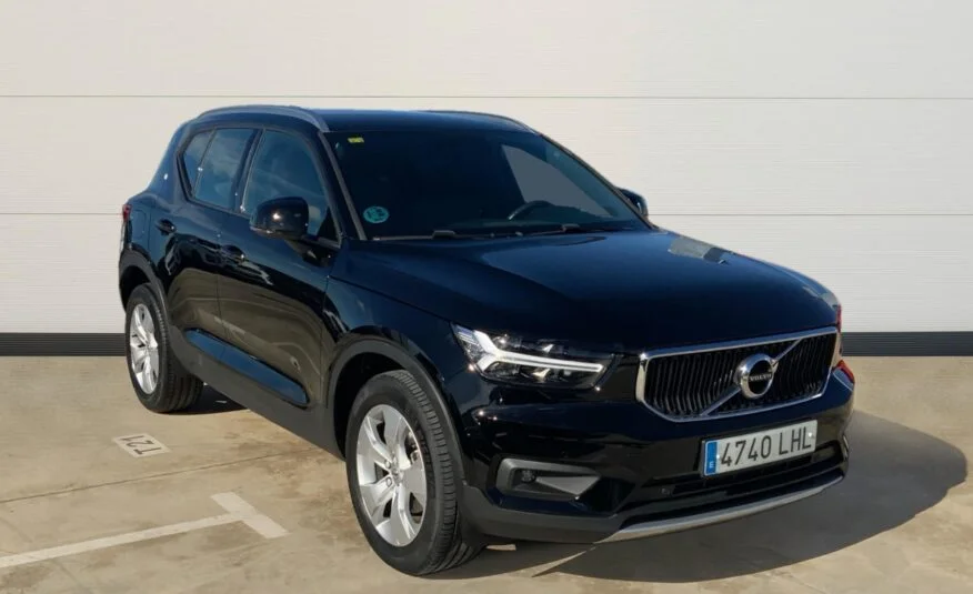 Volvo XC40 lateral